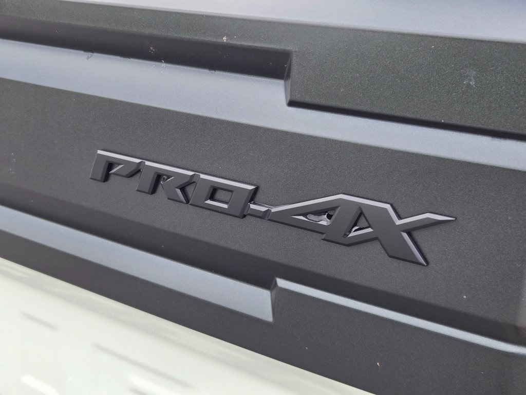 2025 Nissan Frontier PRO-4X photo 31