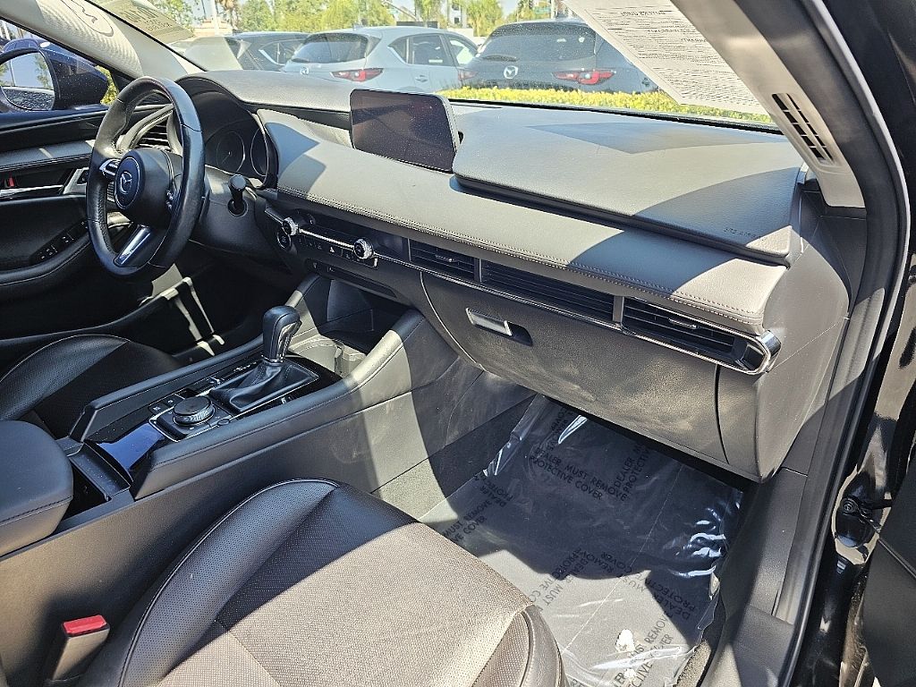 2021 Mazda Mazda3 Premium Plus photo 4