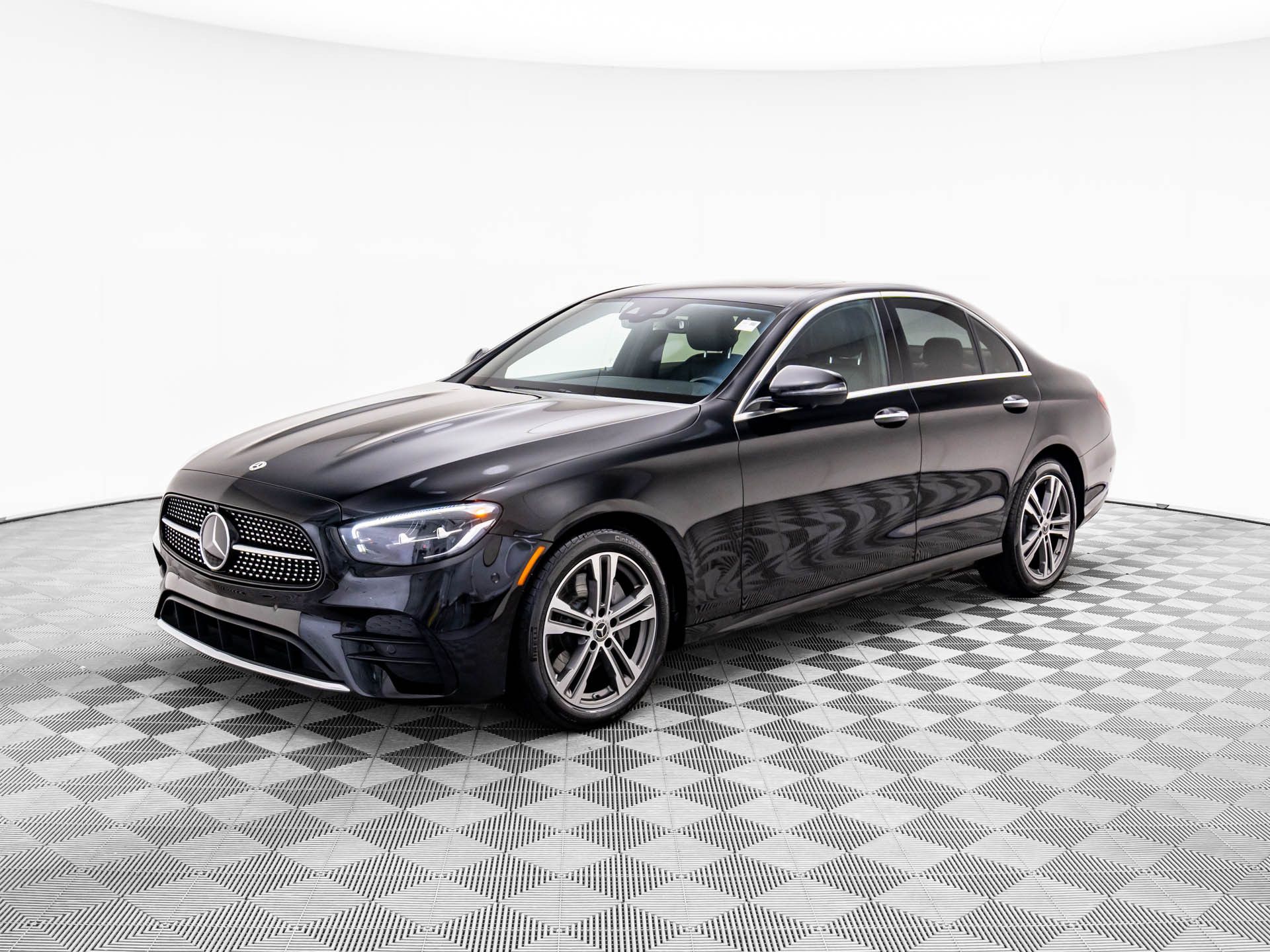 2021 Mercedes Benz E 350 4MATIC photo 3