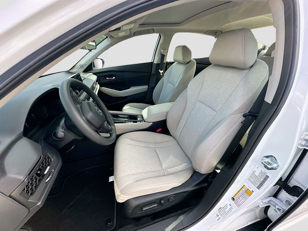 2025 Honda Accord SE photo 13