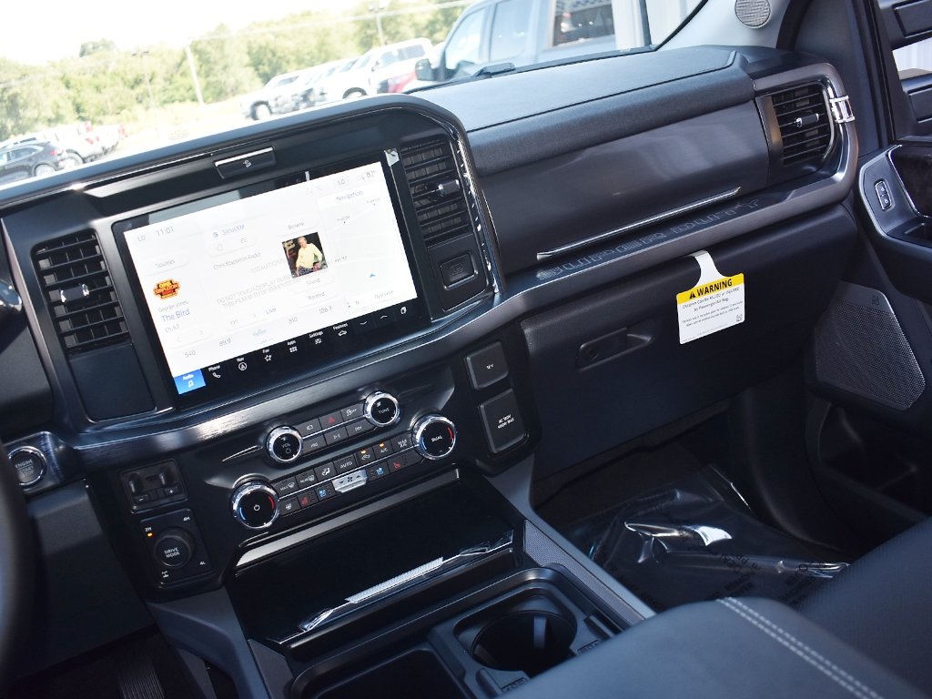 2026 Ford F-250 Lariat photo 16