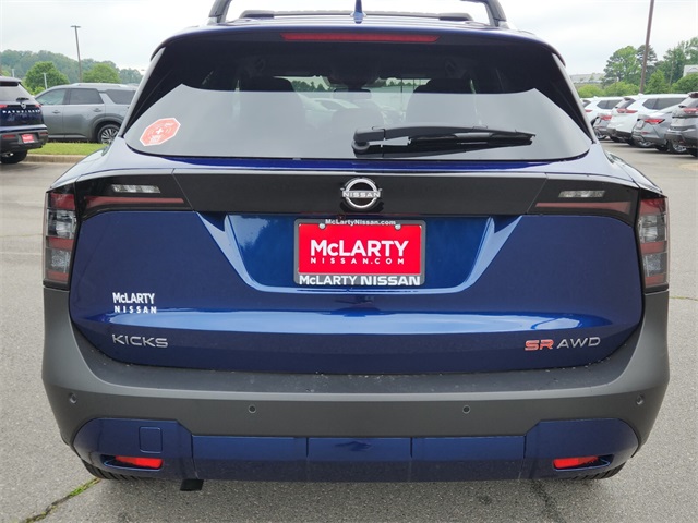 2025 Nissan Kicks SR photo 4