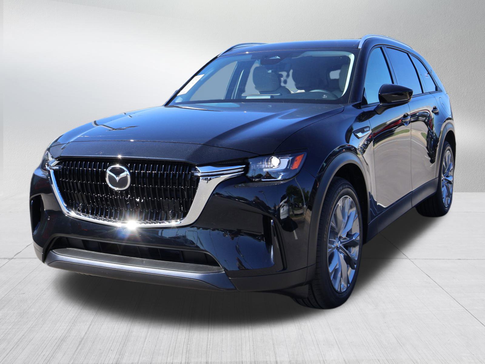 2026 Mazda CX-90 Preferred photo 2