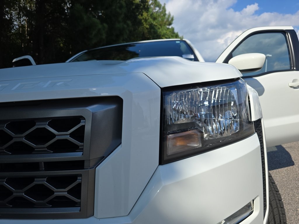 2024 Nissan Frontier SV photo 29