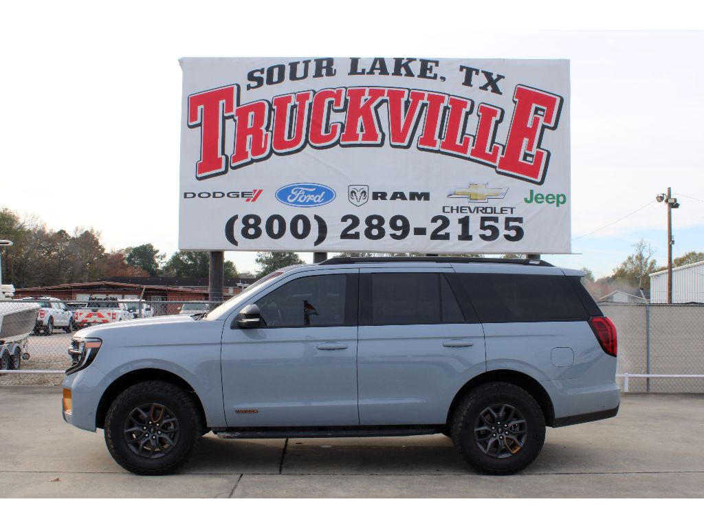 2025 Ford Expedition Tremor's photo