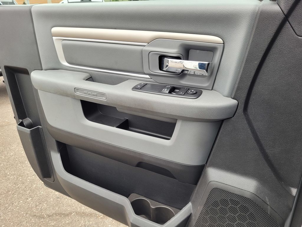2018 Ram 2500 Tradesman photo 19
