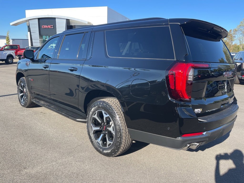 2026 Gmc Yukon XL AT4 photo 3