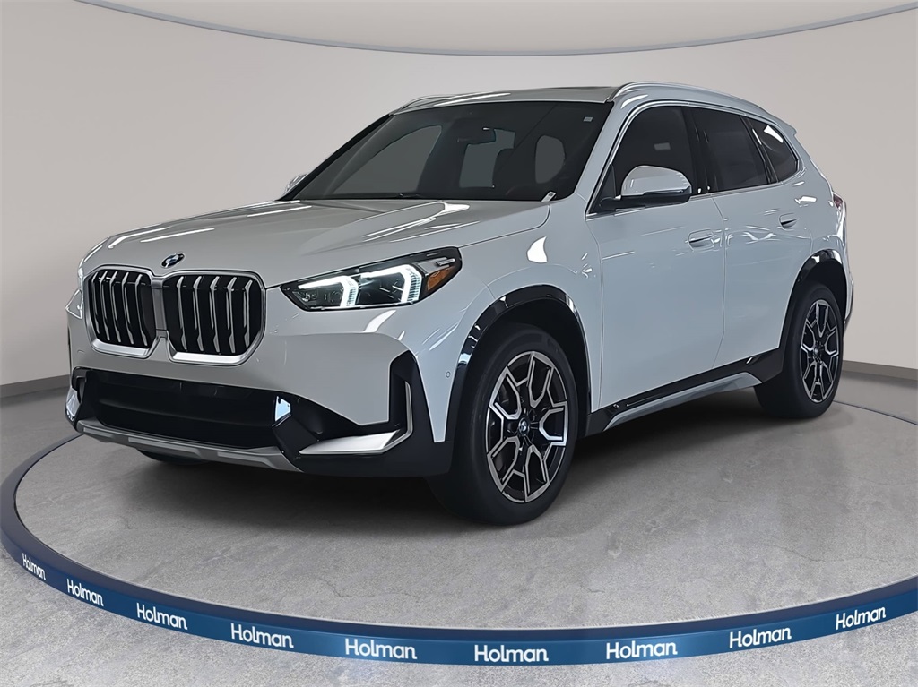 2026 BMW X1 28i's photo