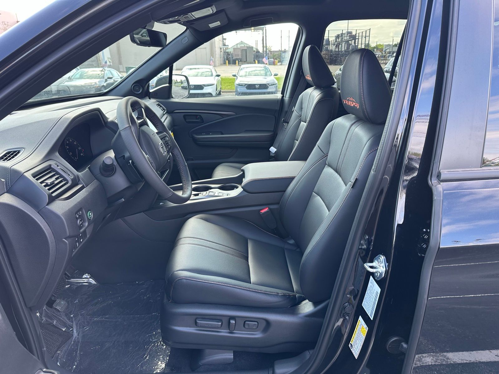 2025 Honda Ridgeline TrailSport photo 11