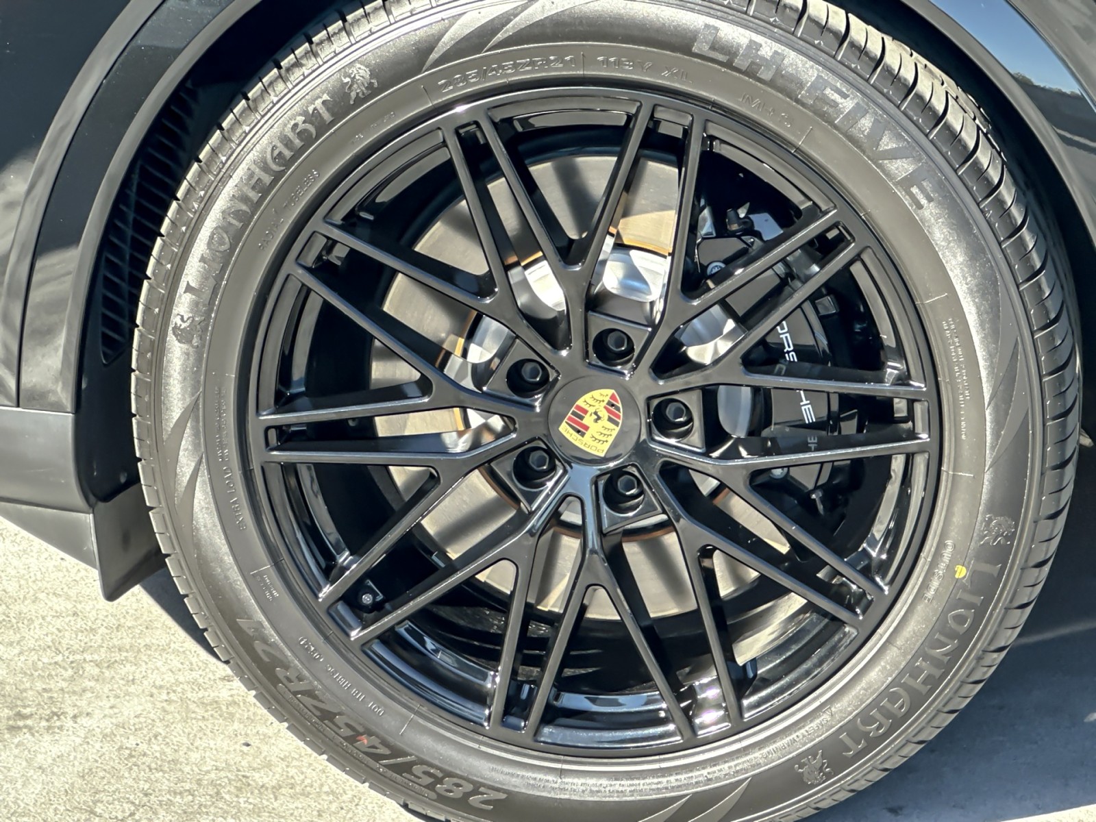 2024 Porsche Cayenne S Coupe photo 24
