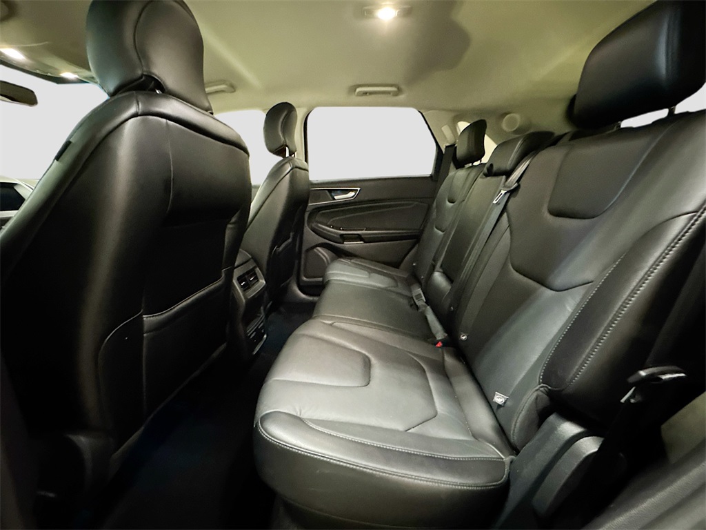 2017 Ford Edge Titanium photo 11