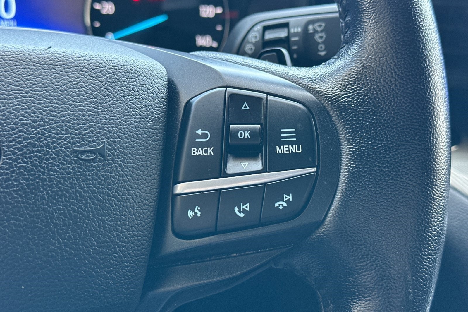 2020 Ford Explorer XLT photo 25