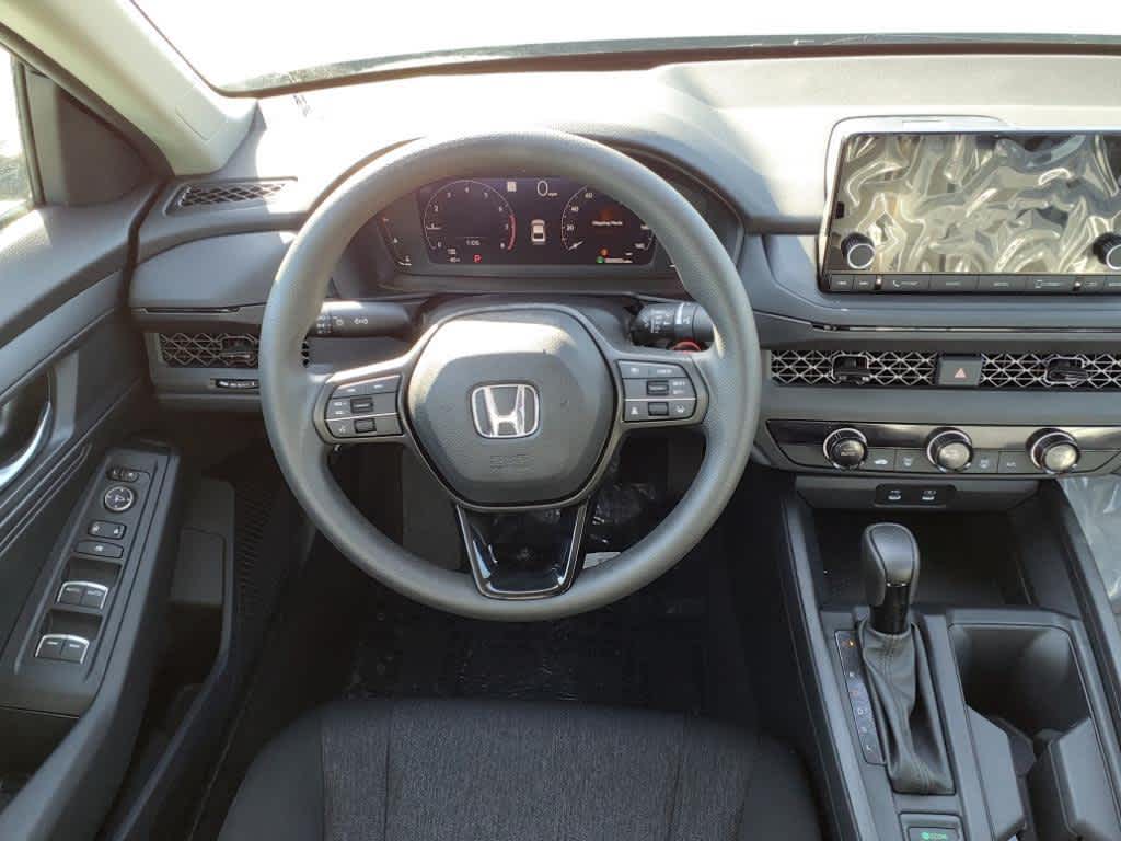2025 Honda Accord LX photo 6