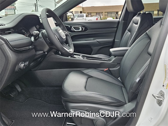 2026 Jeep Compass Latitude Altitude photo 5