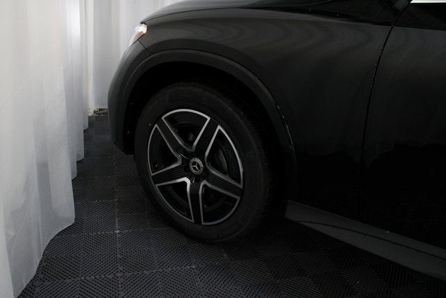 2025 Mercedes Benz GLC 300 4MATIC photo 7