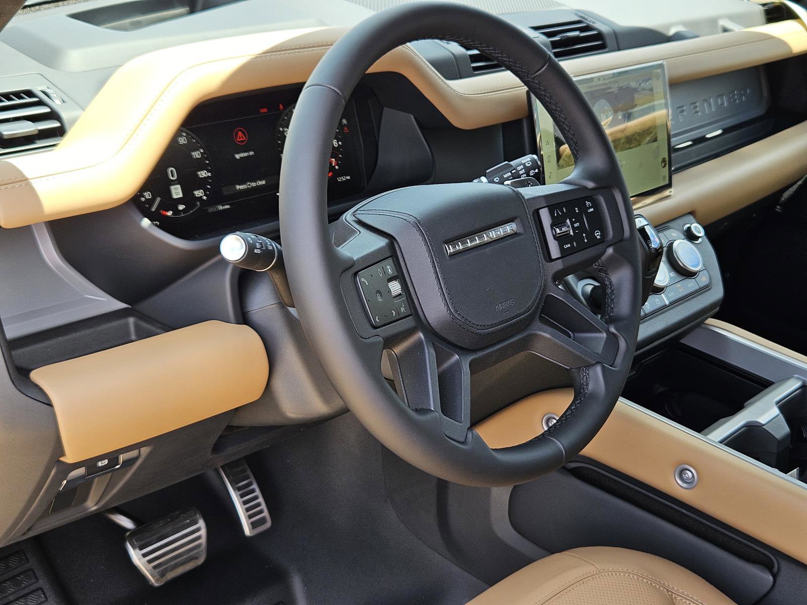 2025 Land Rover Defender 110 V8 photo 27