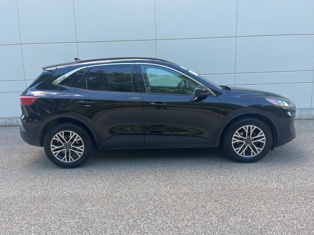 2020 Ford Escape SEL photo 3