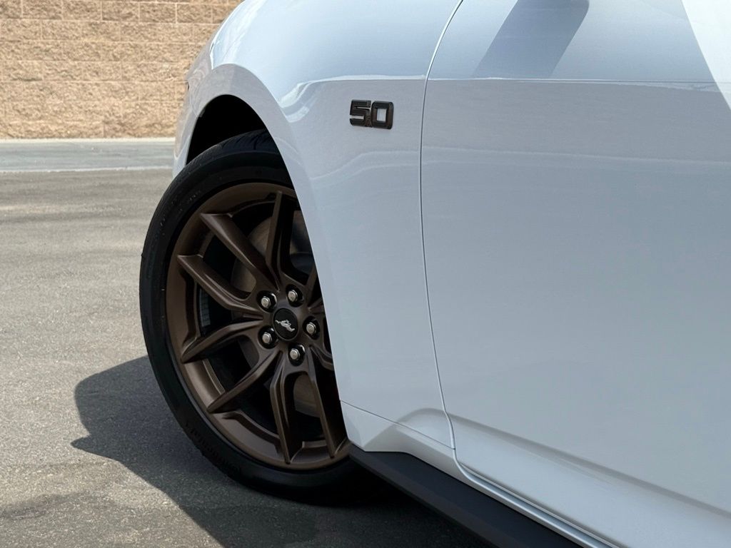2025 Ford Mustang GT Premium photo 15