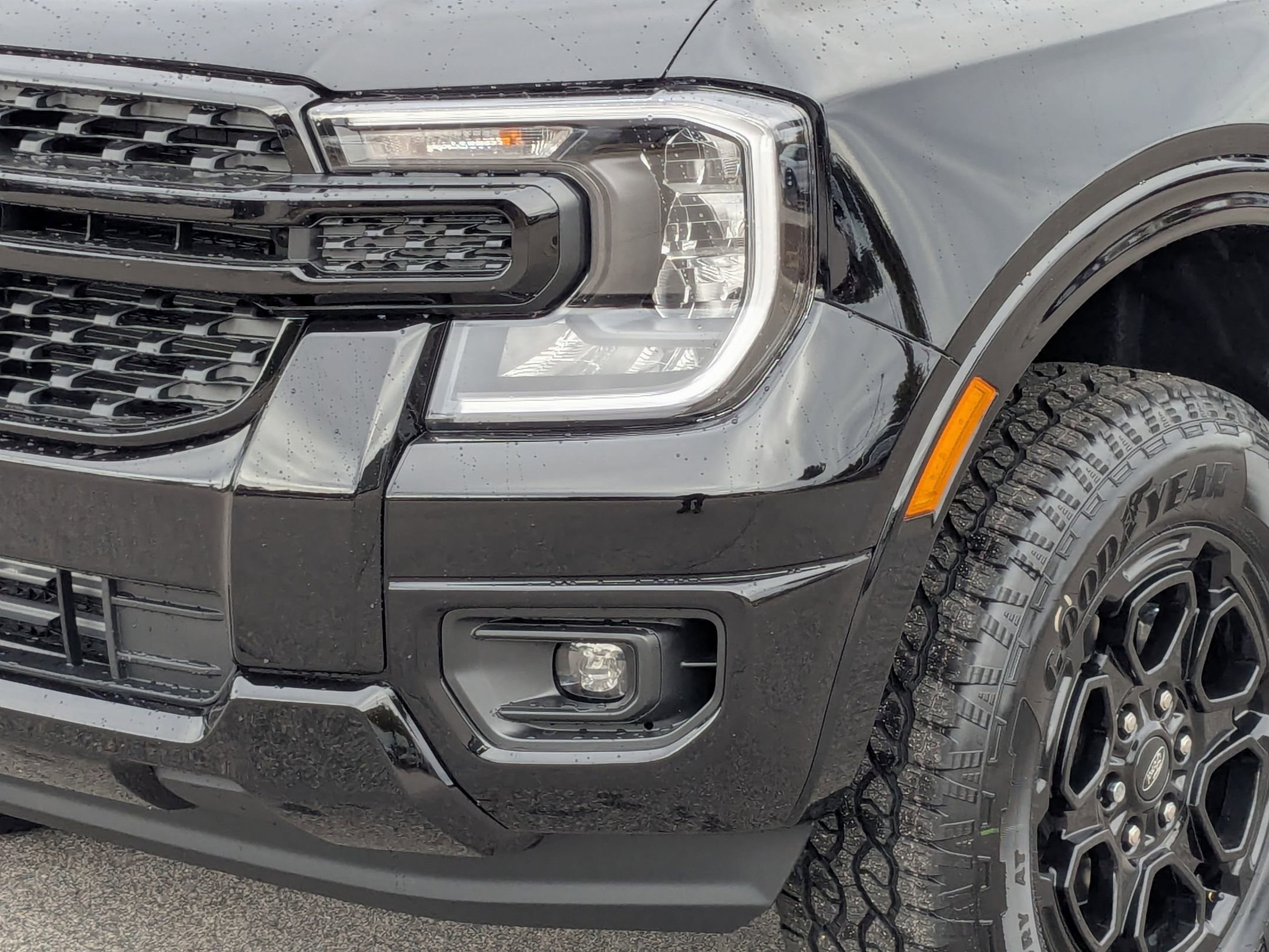 2025 Ford Ranger XLT photo 2