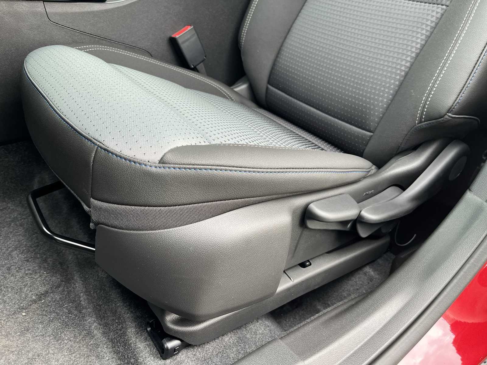 2025 Chevrolet Trax LT photo 12