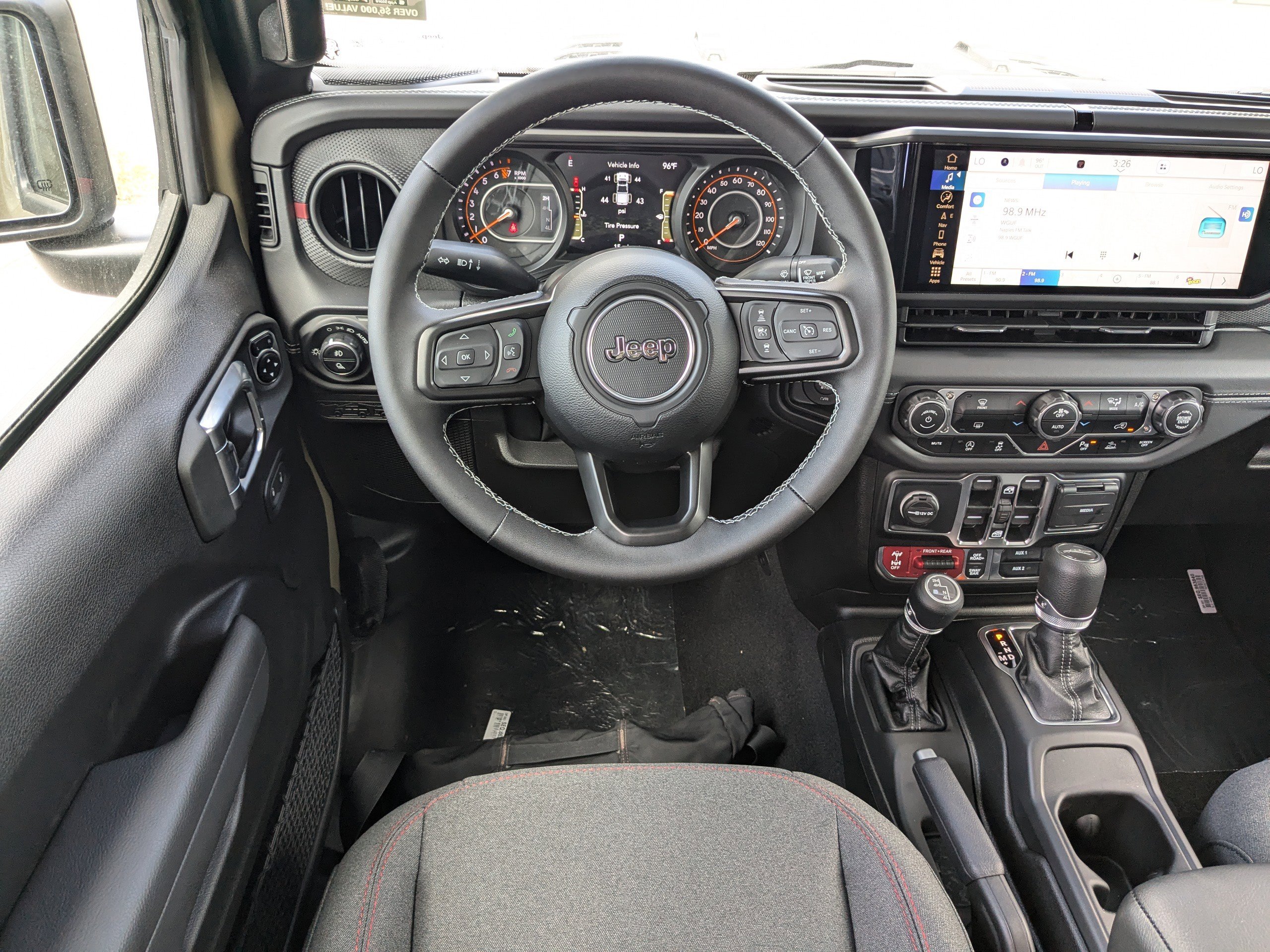 2025 Jeep Gladiator Rubicon photo 16