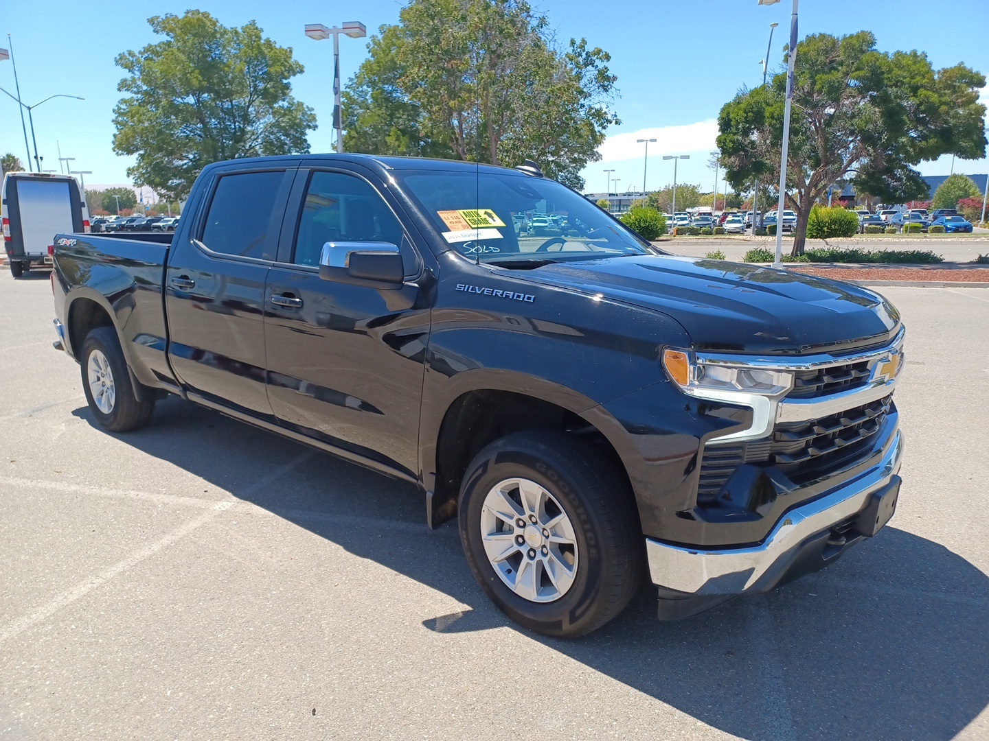 2023 Chevrolet Silverado 1500 LT photo 3