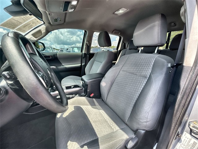2021 Toyota Tacoma SR5 photo 12