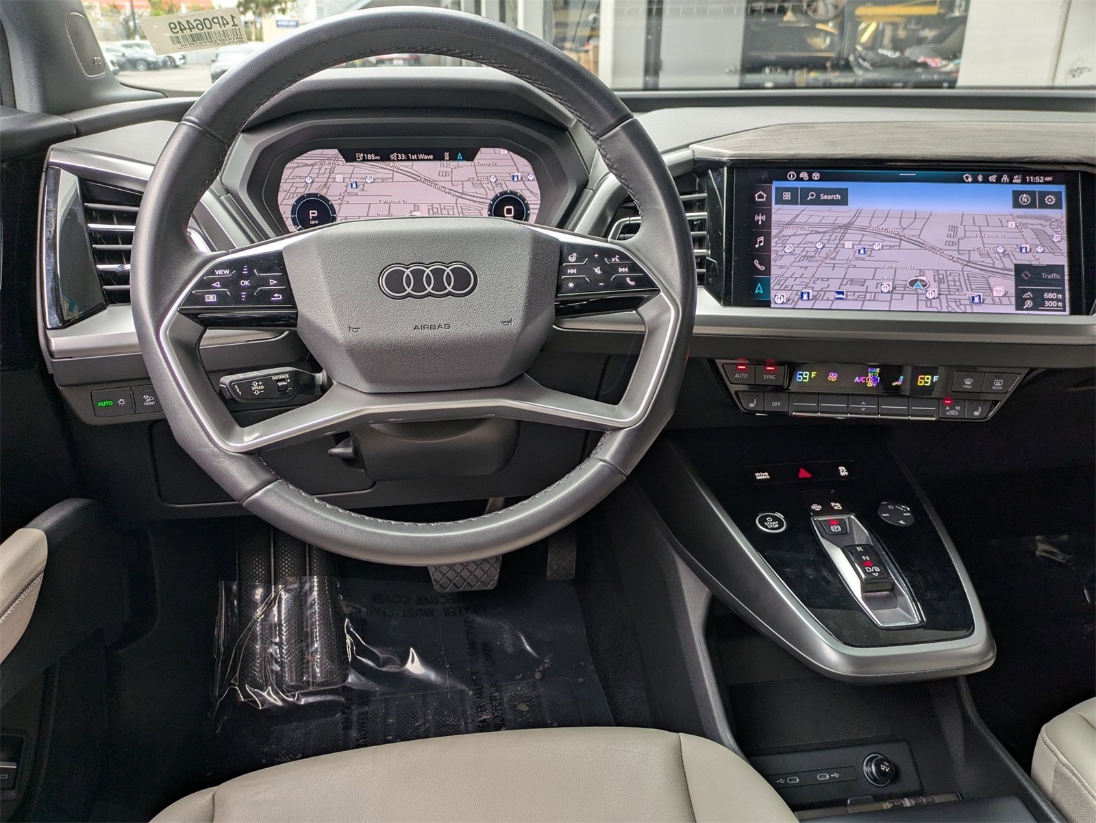 2023 Audi Q4 50 E-tron Prestige photo 4