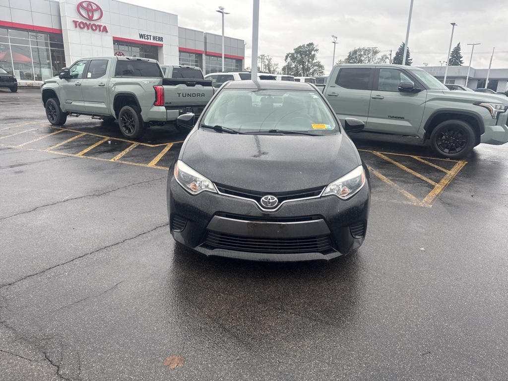Used 2015 Toyota Corolla LE with VIN 2T1BURHEXFC253696 for sale in Williamsville, NY