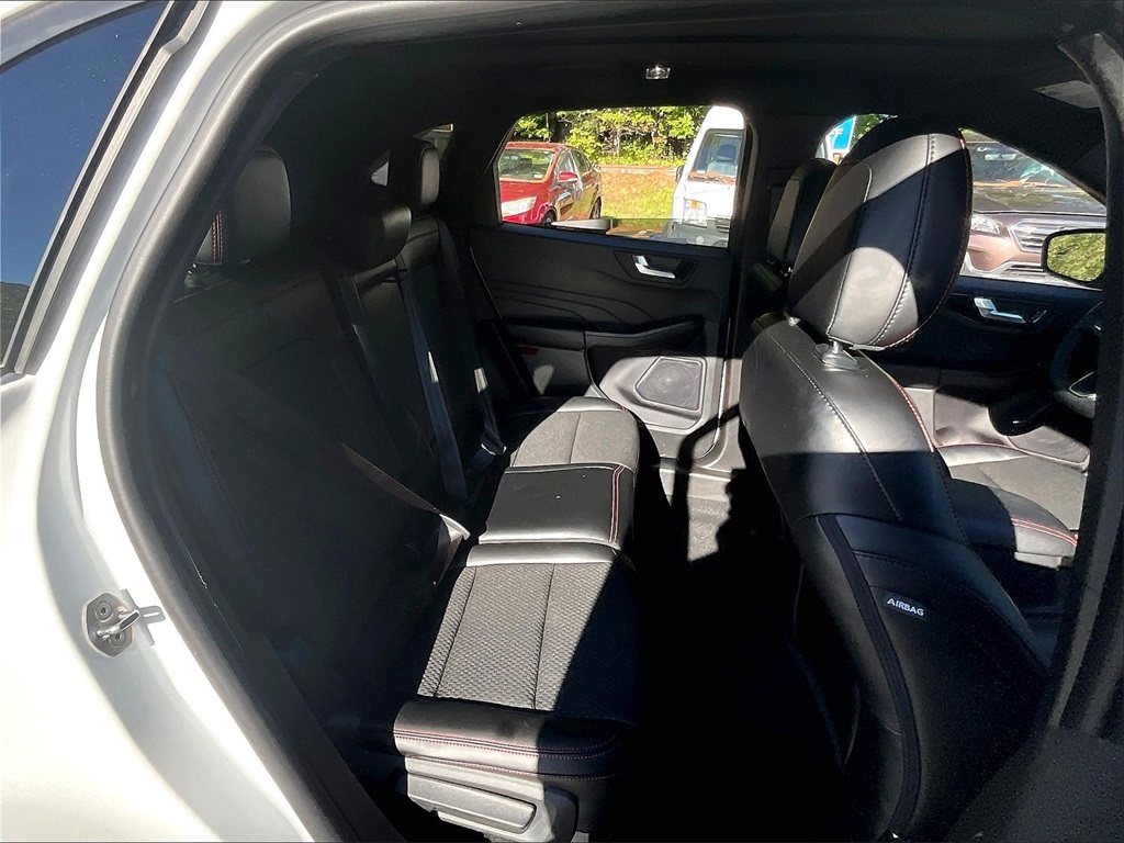 2024 Ford Escape ST-Line Select photo 16