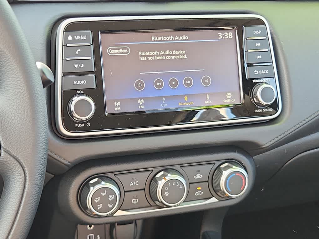 2025 Nissan Versa S photo 13