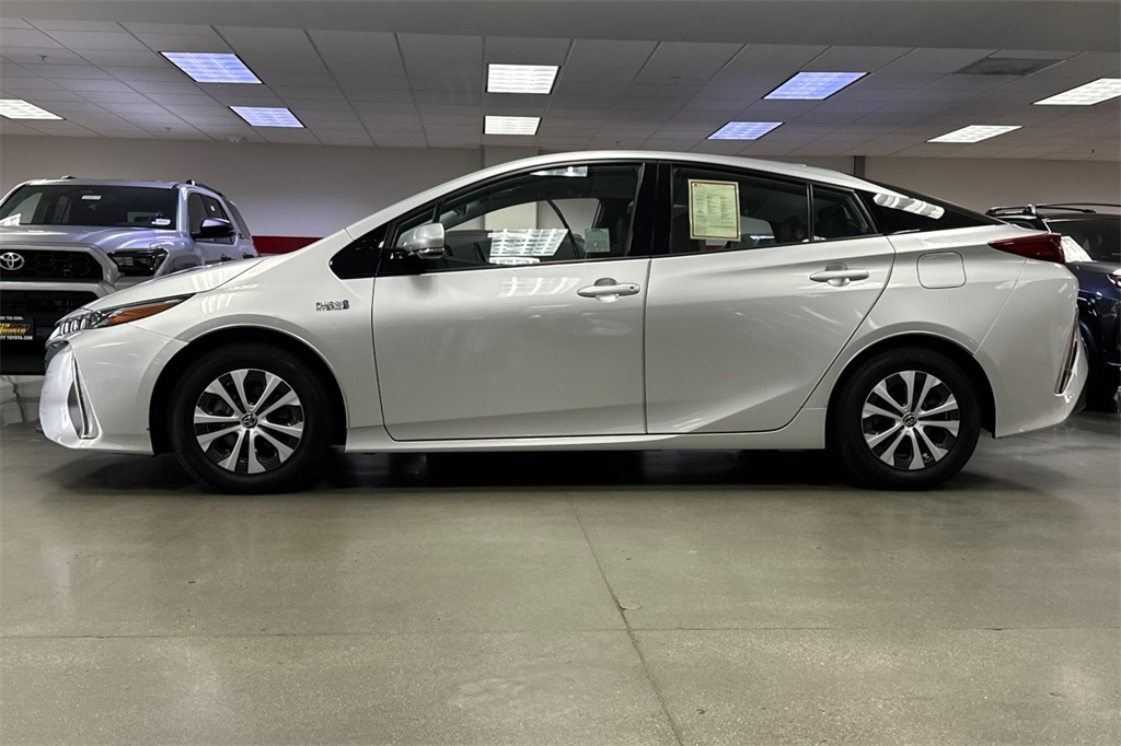 2020 Toyota Prius Prime XLE photo 7