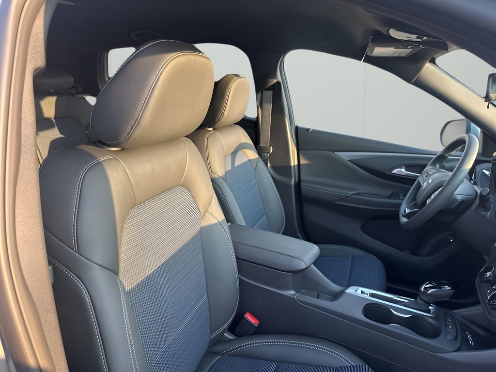 2025 Buick Envista Preferred photo 15