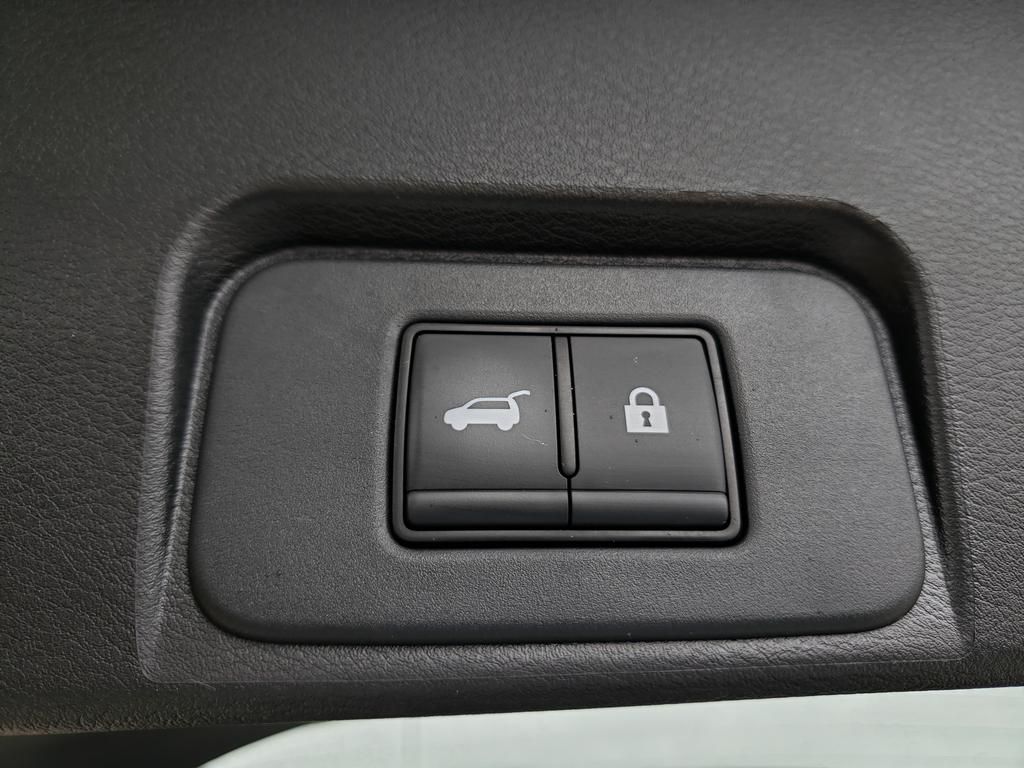 2024 Nissan Rogue SV photo 8