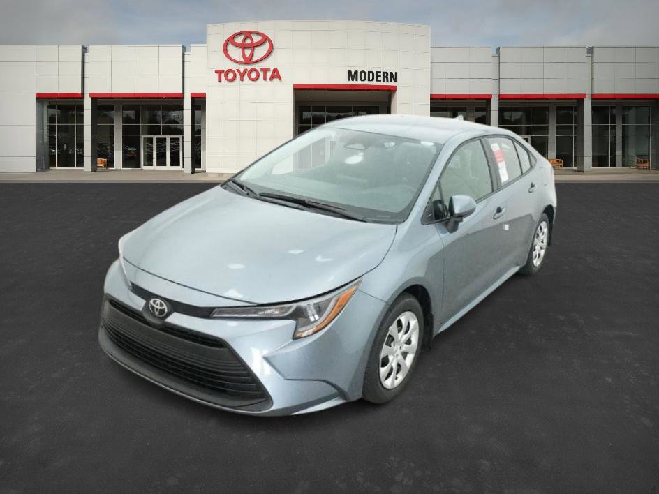 2026 Toyota Corolla LE photo 5