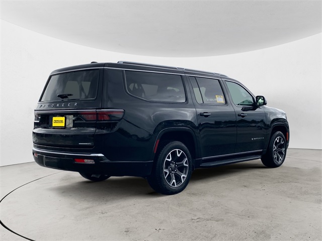 2023 Jeep Wagoneer L Series III photo 5
