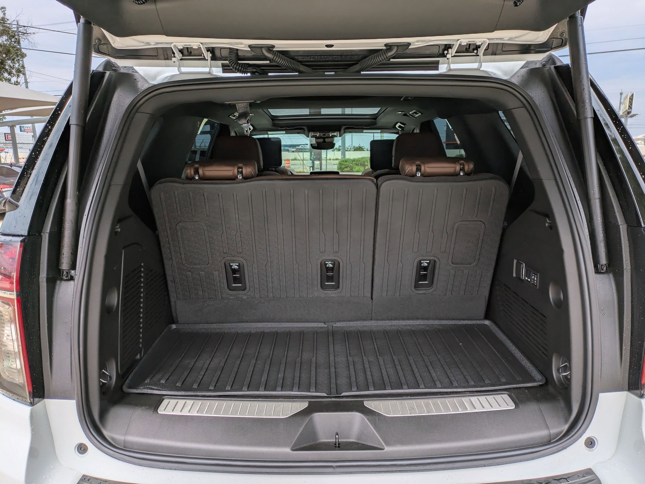 2024 Chevrolet Tahoe High Country photo 27