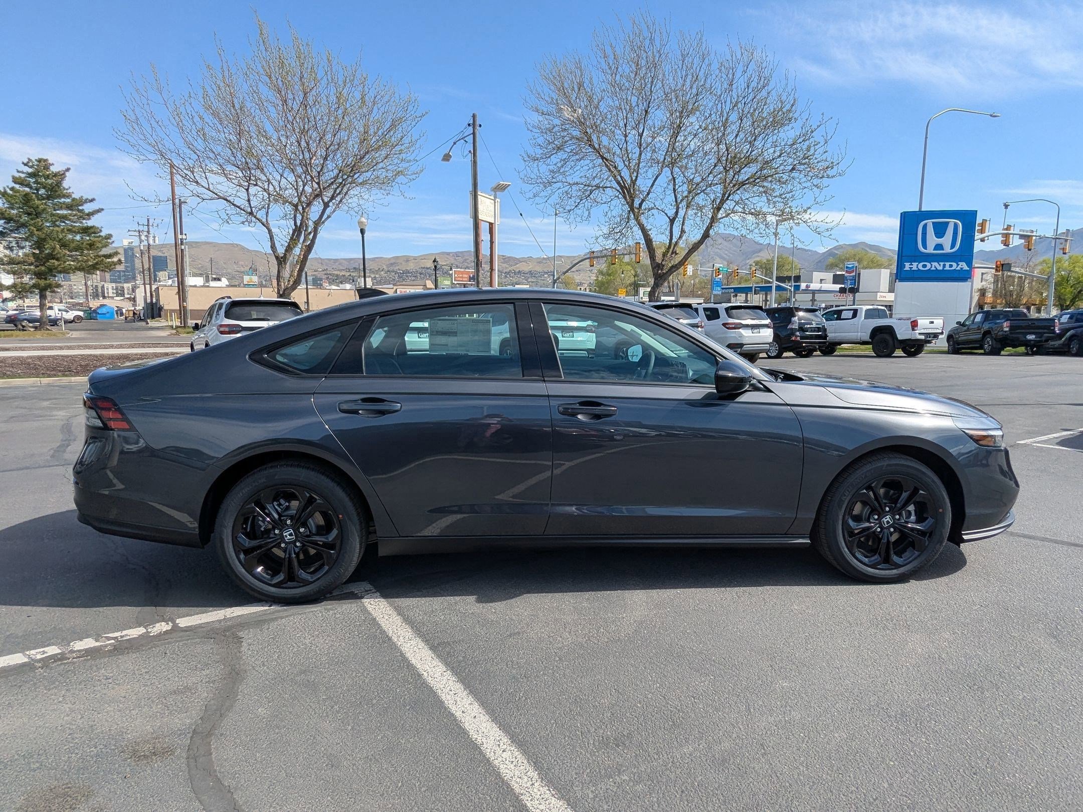 2025 Honda Accord SE photo 2