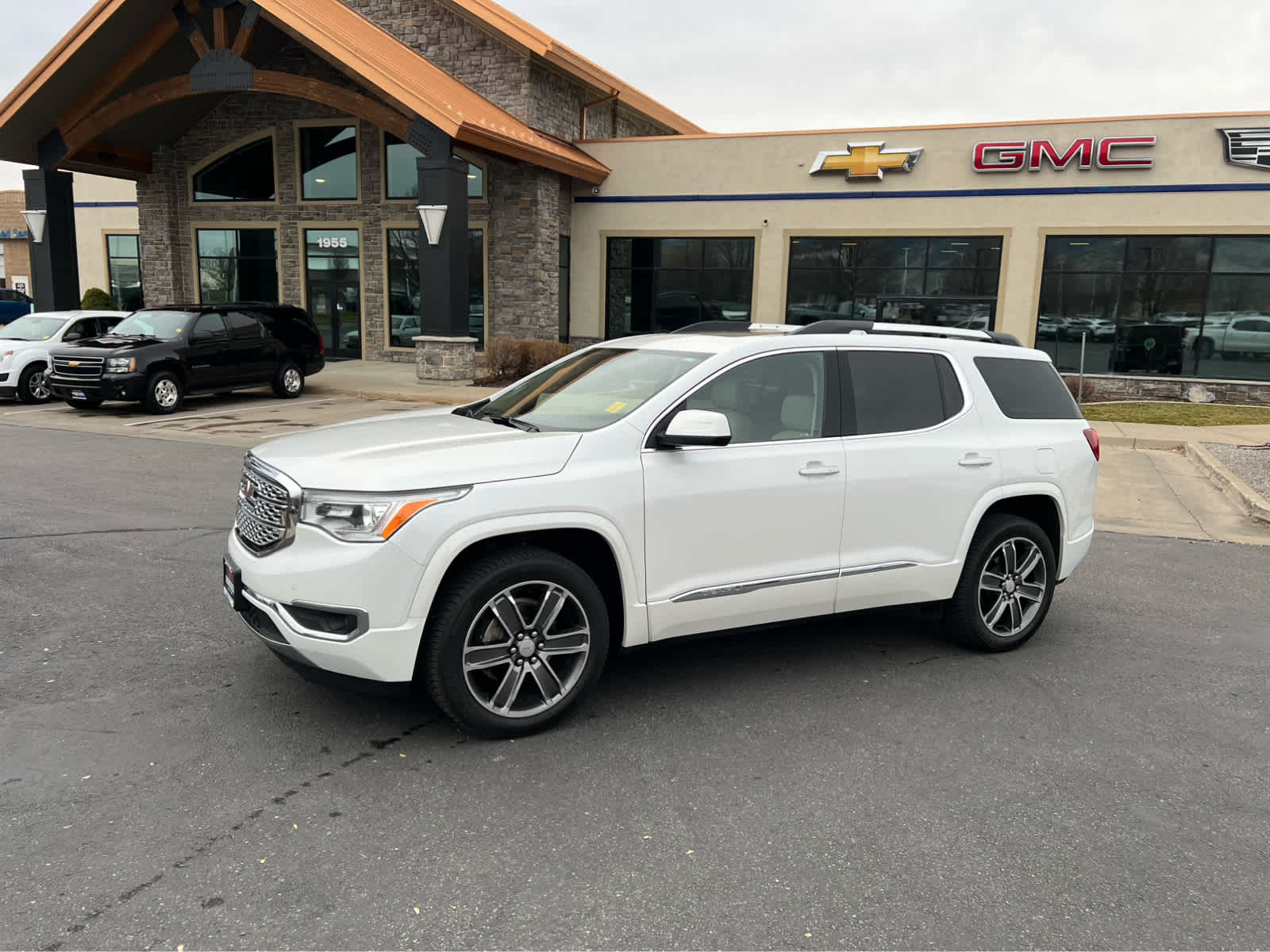 2019 GMC Acadia Denali's photo