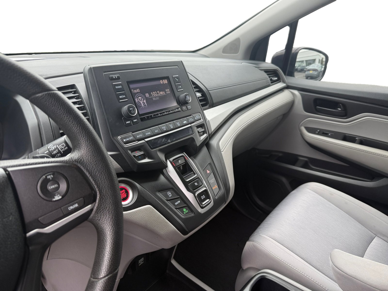 2020 Honda Odyssey LX photo 11