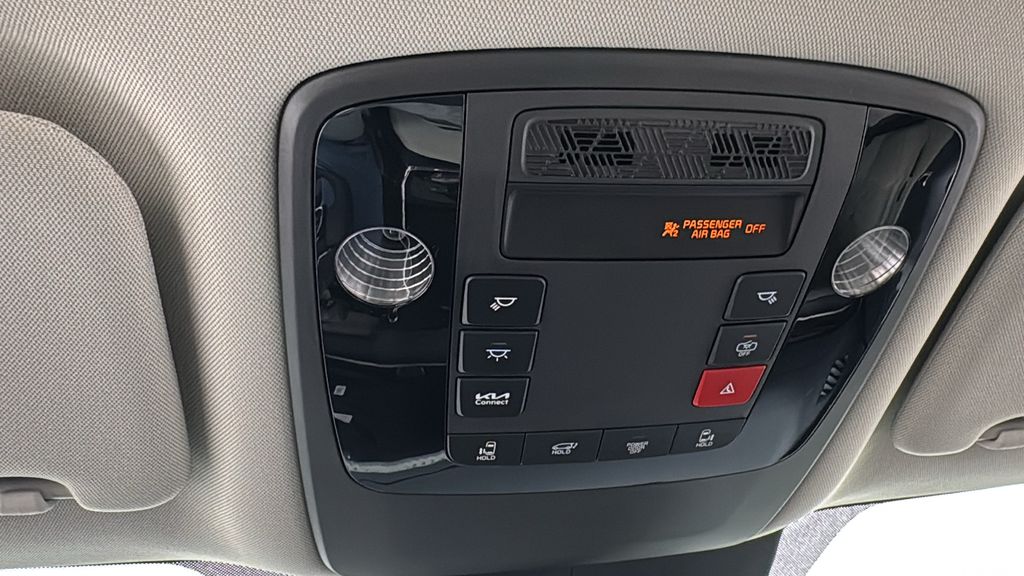 2026 Kia Carnival EX photo 32