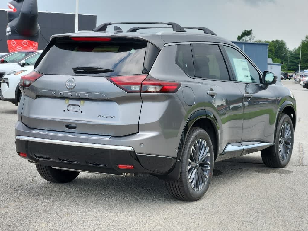 2025 Nissan Rogue Platinum photo 2