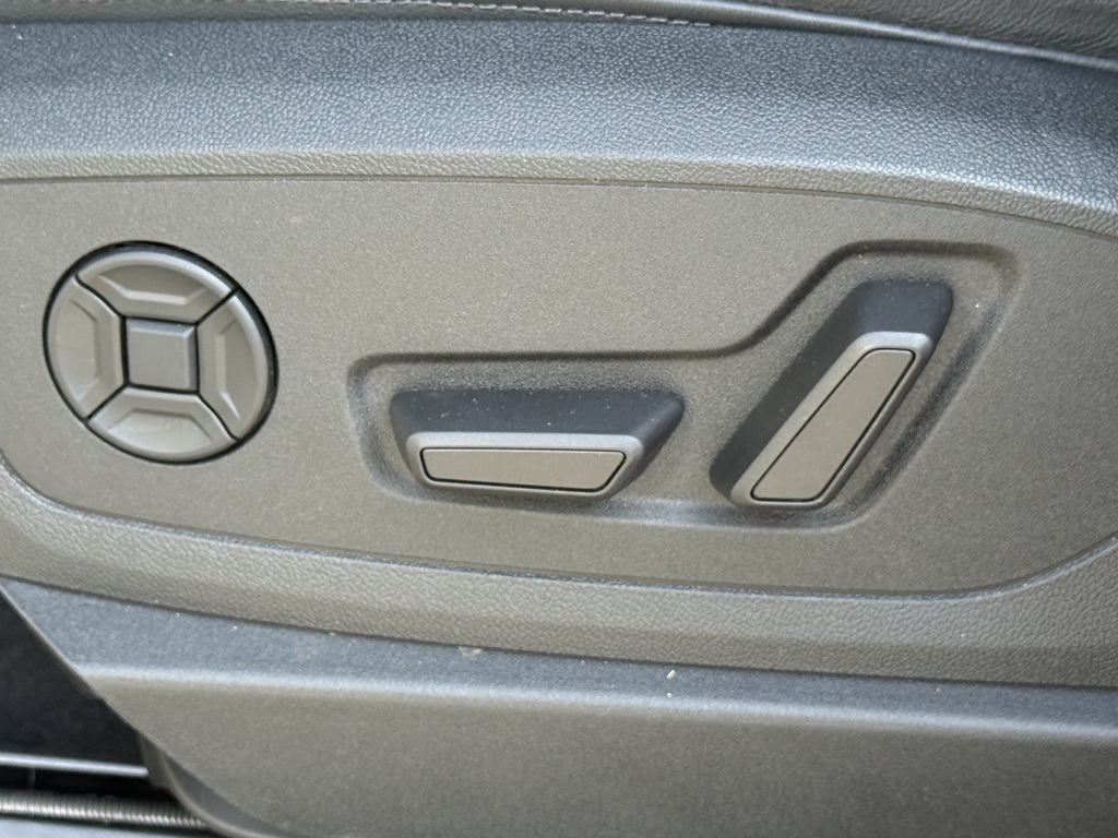 2024 Audi Q8 E-tron Premium Plus photo 15