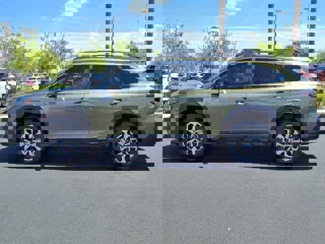 2025 Subaru Outback Premium photo 3