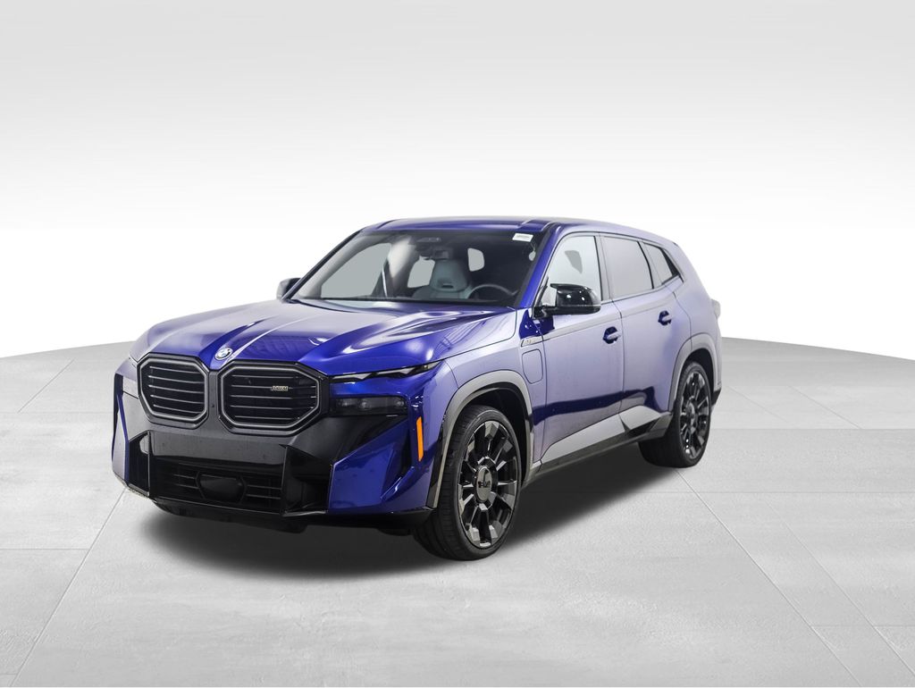 2025 BMW XM Base's photo