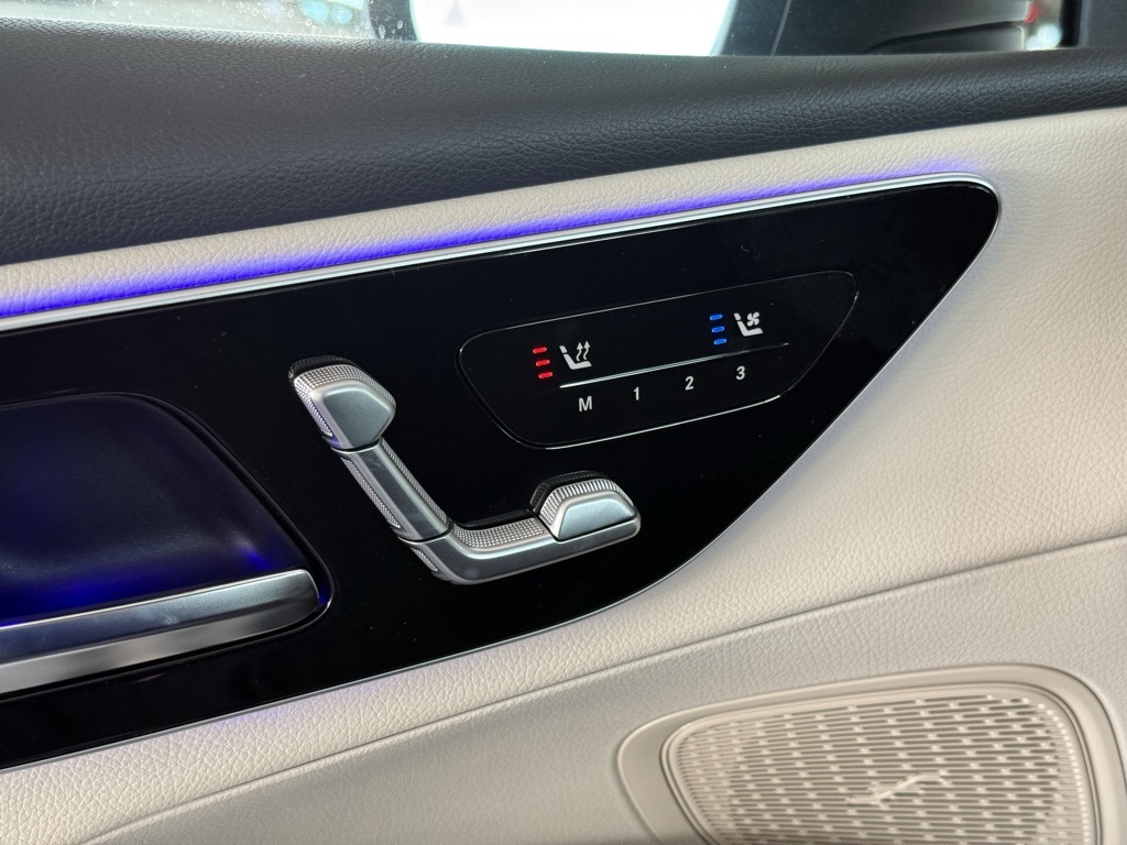 2026 Mercedes Benz GLC 300 photo 13