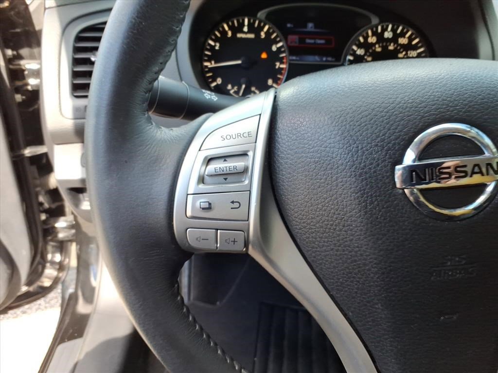 2017 Nissan Altima 2.5 SV photo 14