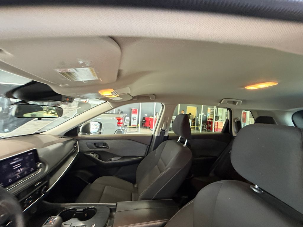 2023 Nissan Rogue S photo 22