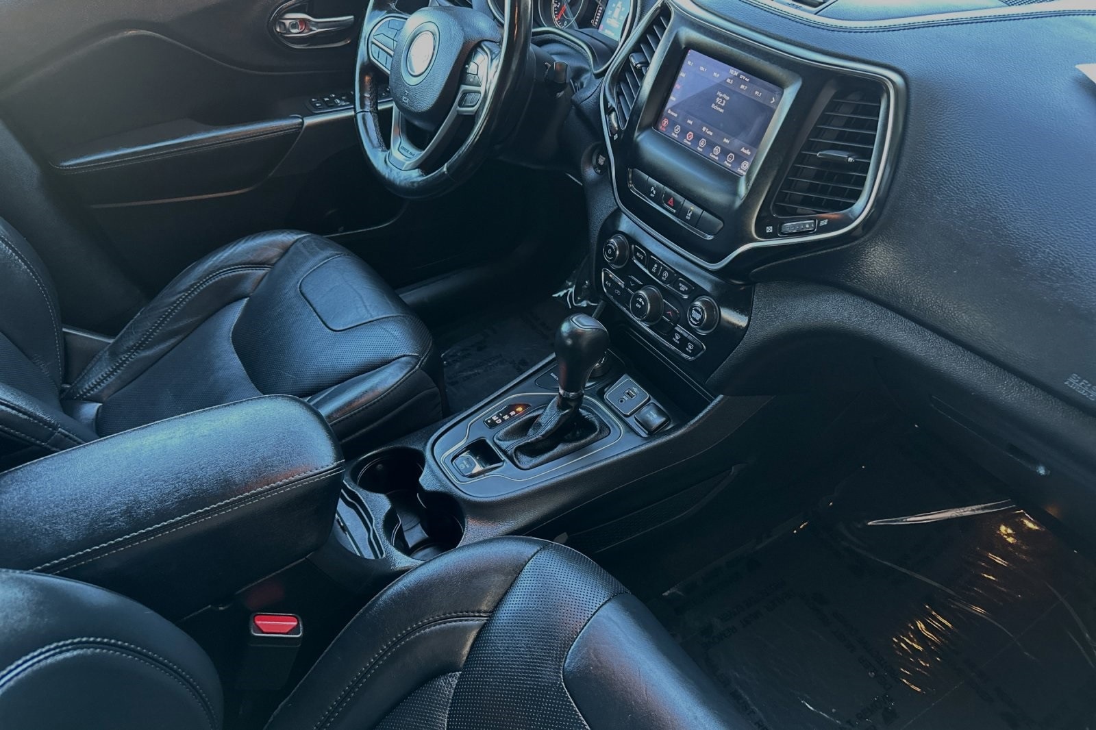 2021 Jeep Cherokee Latitude Lux photo 17