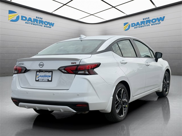 2025 Nissan Versa 1.6 SR photo 2